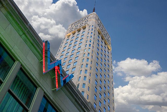 The W Minneapolis is in the iconic Foshay Tower, a prime example of Art Deco architecture. Completed months before the stock market crash of 1929, it's a relic of its time.